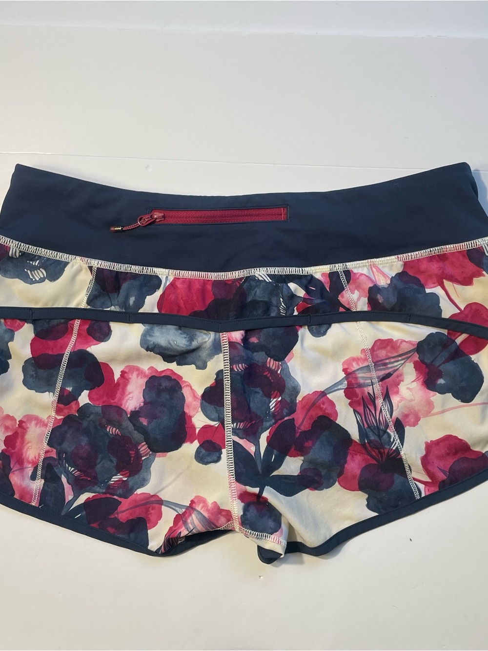 Lululemon Run Speed Shorts Su14 Quilt Floral Cadet Blue Low Rise 2.5" Size 6